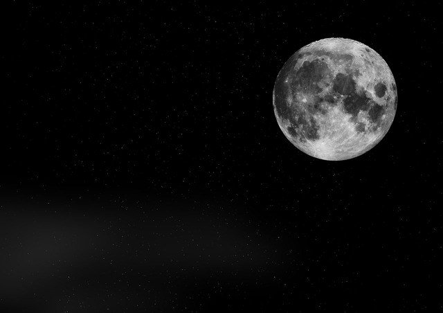 moon-1841_640